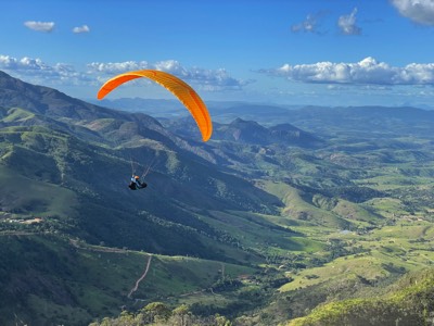  Mike flying from a brand new site Rampa da Bela 