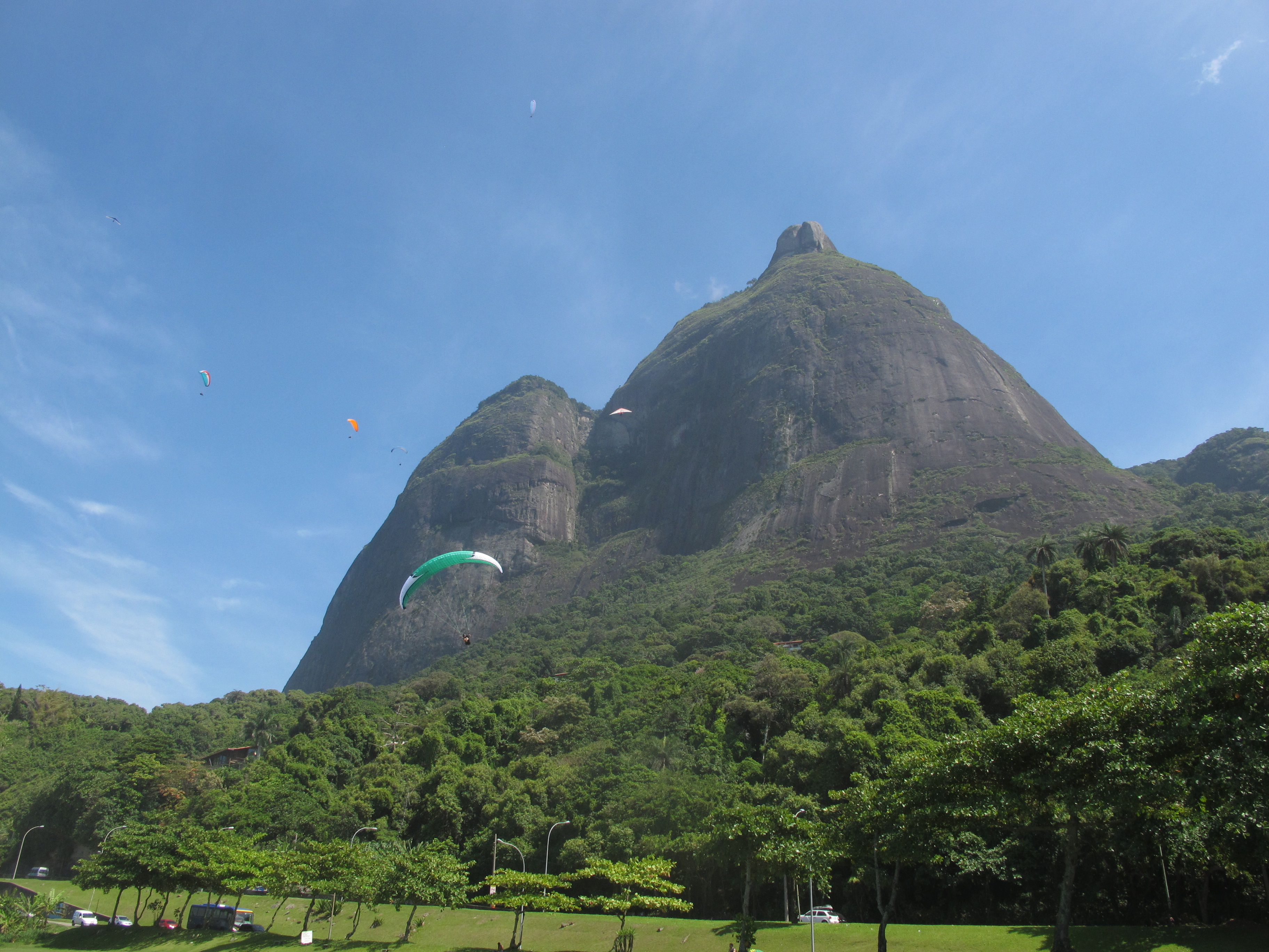 paragliding in Brazil with Paracrane.com